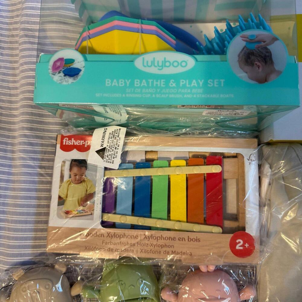 Baby Essentials Set - Picture 3 of 4